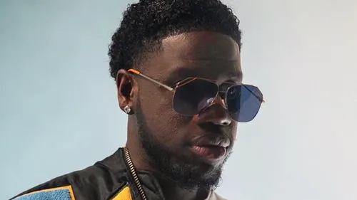 Franglish répond à un hater en plein concert ! (vidéo)