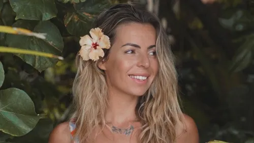 Inquiétude à Bali : Hillary envisage un retour à Dubaï pour ses...