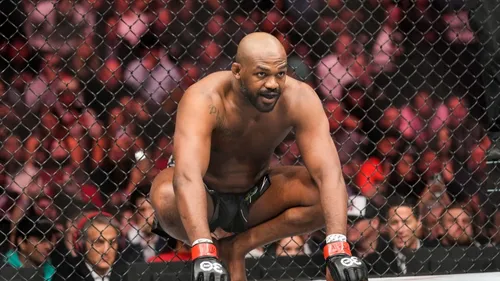 Jon Jones : il vient de fracturer la jambe d'un fan