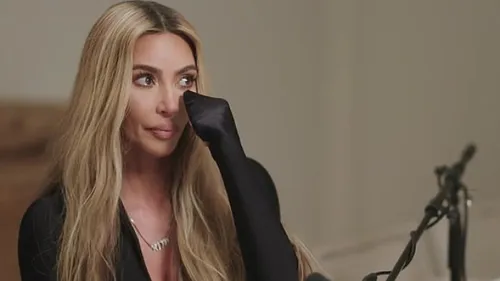 Kim Kardashian en pleurs, elle se confie sur sa relation "merdique"...