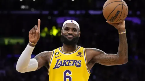 LeBron James révèle ses icônes du basket !