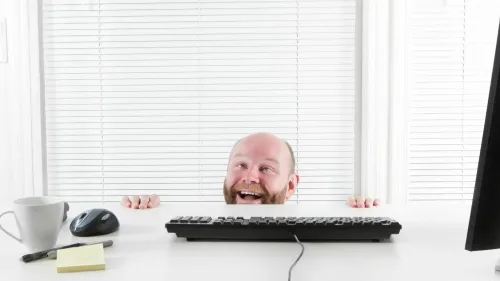 Une patronne instaure une politique permanente de pauses...