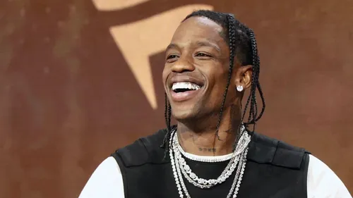 Travis Scott annonce « Jackboys 2 » en hommage à sa mère pour son...