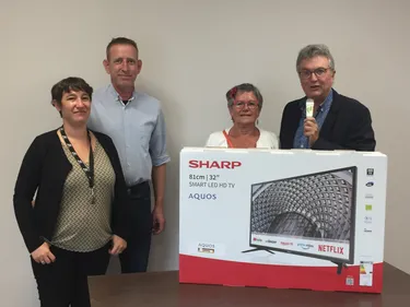 Le magasin Intermarché accueille la grande gagnante de notre jeu