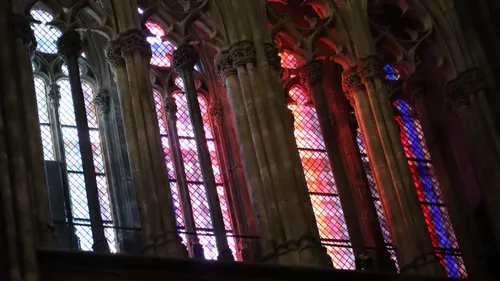 Les vitraux de l’artiste Kimsooja apportent de nouvelles couleurs à...