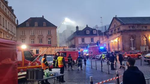 UN TERRIBLE FEU AU CENTRE-VILLE DE METZ