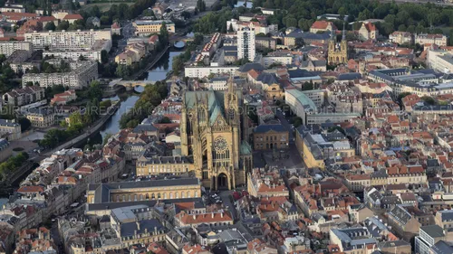La plus belle Cathédrale de France : Metz en difficulté lors des...