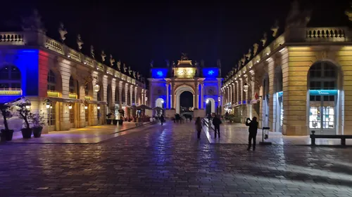 Solidarité : La place Stanislas aux couleurs du drapeau ukrainien