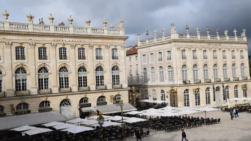 Lorraine : pourquoi 3 hélicoptères survolent Nancy et ses environs ? 
