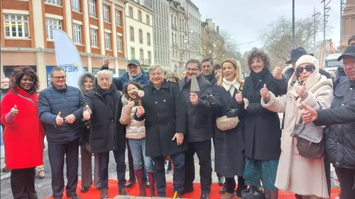 Metz : pose du premier pavé rue Serpenoise 