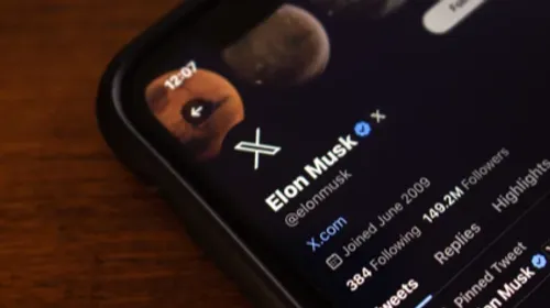 Elon Musk s’engage sur la scène politique américaine en fondant un...