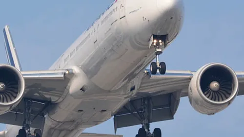 Interruption temporaire du trafic aérien suite à la sortie de piste...