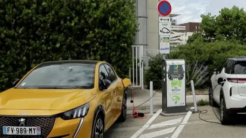 Une association alerte sur la difficulté à réparer les voitures...