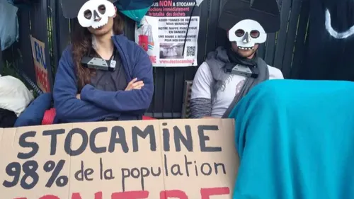 Des militants à Stocamine