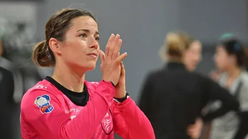 Cléopatre Darleux n'a pas encore pris de décision quant à son...