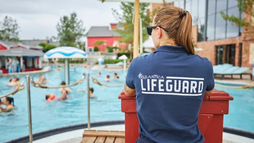 Emploi : pour boucler son recrutement estival, Europa Park...