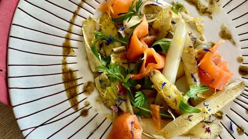 Fines tranches d’asperges marinées au jardin Zen