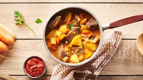 Goulash de bœuf à la hongroise