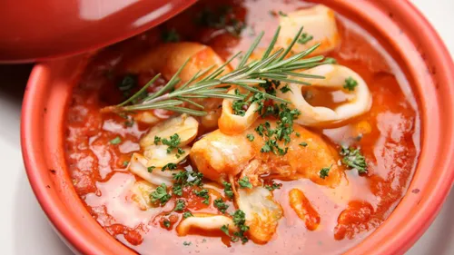 Ragoût de calamars et crevettes à la portugaise