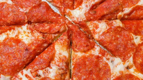 Pizza peppéroni and cheese à l'américaine