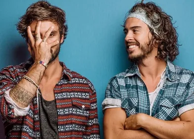 Les Fréro Delavega, trop « timides » pour Touche pas à mon poste ?