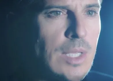 Vincent Niclo s'affiche dans le clip de "Je ne sais pas"