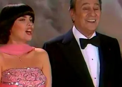 Vidéo : Mireille Mathieu et Tino Rossi, un duo enchanteur pour Noël