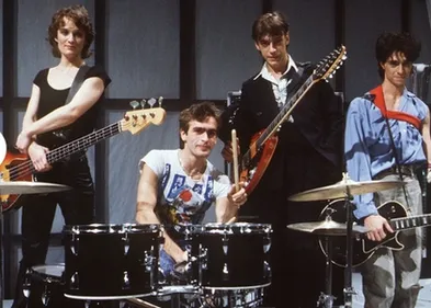 Téléphone revient dans les bacs avec deux inédits