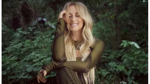 Lara Fabian joue franc-jeu avec « Hypersensible »