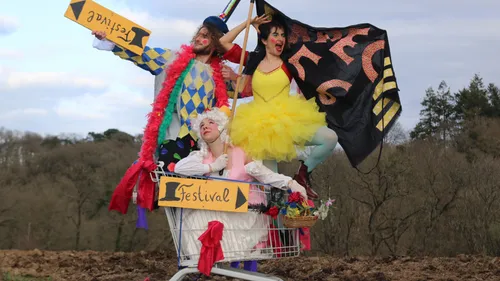 Le 37è "Festival Théâtre" dans les rues de Josselin  !