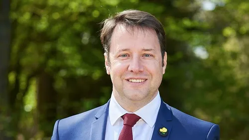 Elections législatives: l'abstention encore trop forte pour le...