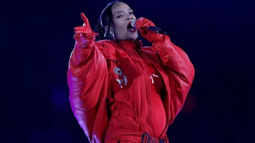 « Ce ne sera pas commercial » : Rihanna tease un nouveau projet...