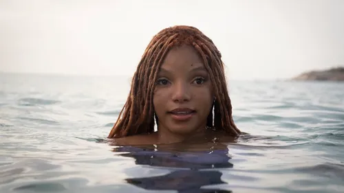 « La Petite Sirène » : Disney casse les codes avec Halle Bailey (et...