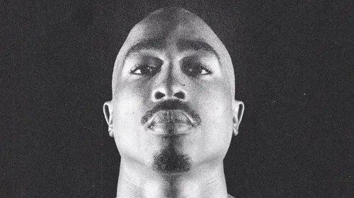 2Pac : une biographie officielle autorisée du rappeur a été...