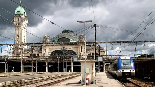 Limoges, Valençay, Angers : quelle gare a la plus belle histoire ?