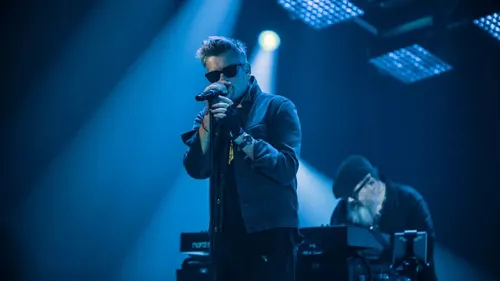 « Le disque Bleu », nouvel album de Benjamin Biolay et parenthèse...