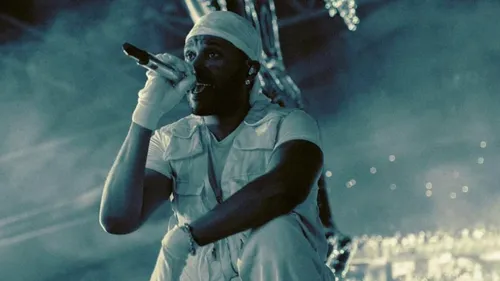 Les premières vidéos de la tournée de The Weeknd sont folles (et ça...