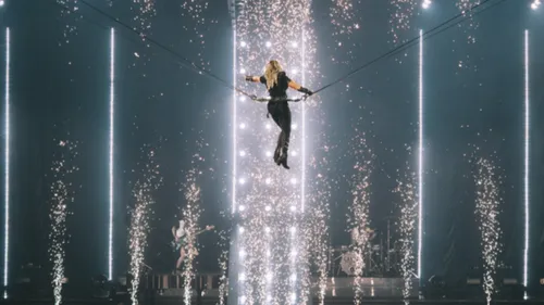 Plus de 300 000 billets écoulés… La tournée de Santa cartonne !...