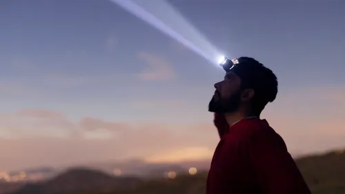 Runner nocturne : comment bien choisir sa lampe frontale ?