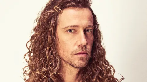 INTERVIEW. Julien Doré dévoile sa reprise des L5