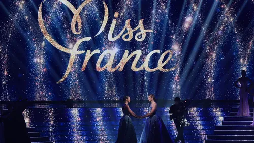 Miss France 2024 : découvrez les 30 candidates ! (PHOTOS)