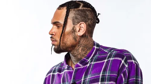 Le jour où Ado a ramené Chris Brown à Disneyland Paris