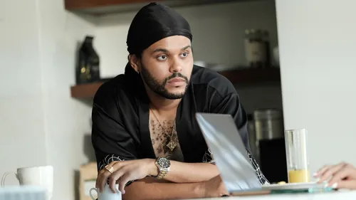  « The Idol » : une BO aboutie pour une série controversée