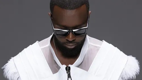 Gims ajoute une troisième date à Paris La Défense Arena