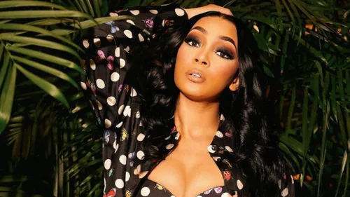 "On ne frappe pas une femme comme ça !" : Monica interrompt son...