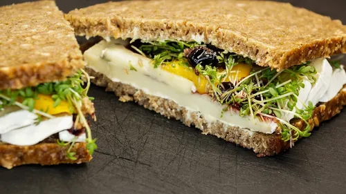 En Italie, demander à ce que l’on vous coupe votre sandwich en deux...