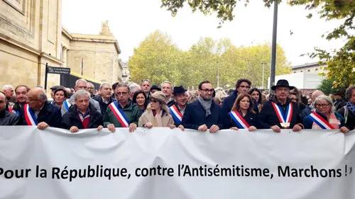 Rassemblements contre l'antisémitisme : à Bordeaux, Arcachon et Agen