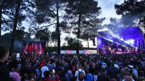 Grâce à une fréquentation record, près de Bordeaux, le festival des...