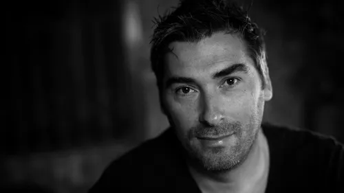 Ce DJ qui a fait danser la planète entière se produira bientôt...