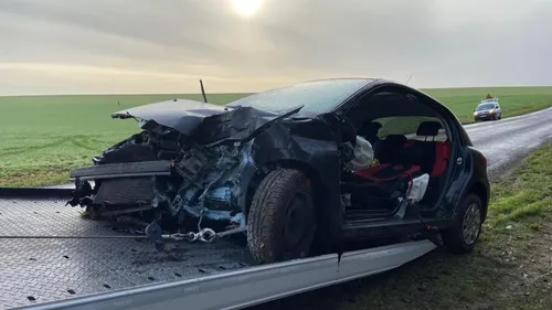 Une jeune femme  gravement blessée. 